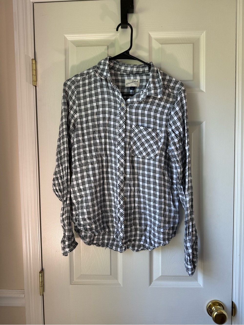 Universal Thread Black and White Plaid Button-Down Shirt